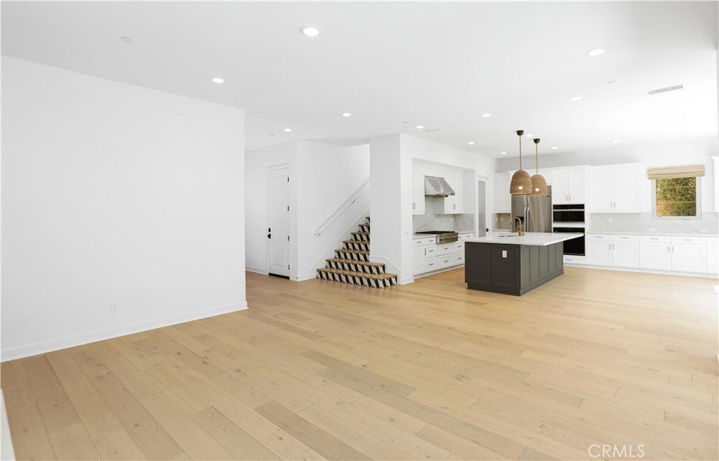 122 Jayhawk, Irvine CA 92602 - Photo 22