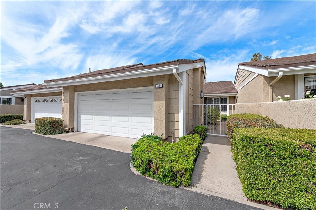 Townhomes (TH) - Residential Lease