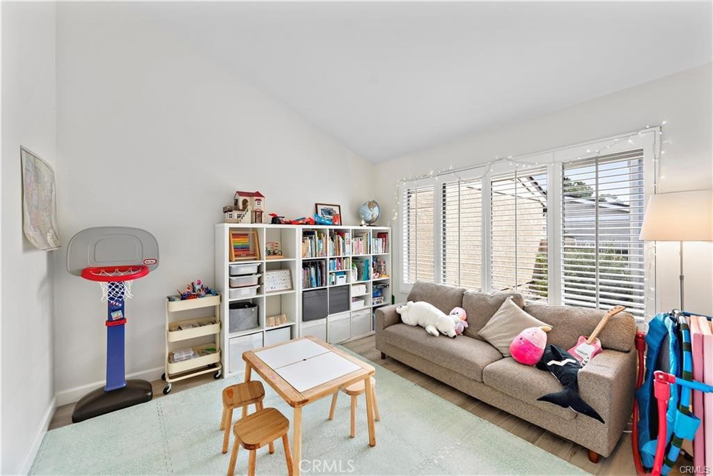 Townhomes (TH) - Residential Lease