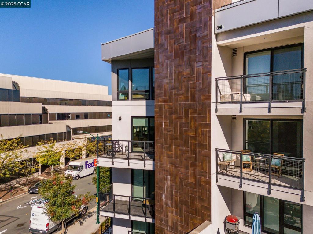 DOWNTOWN W.CREEK - Residential