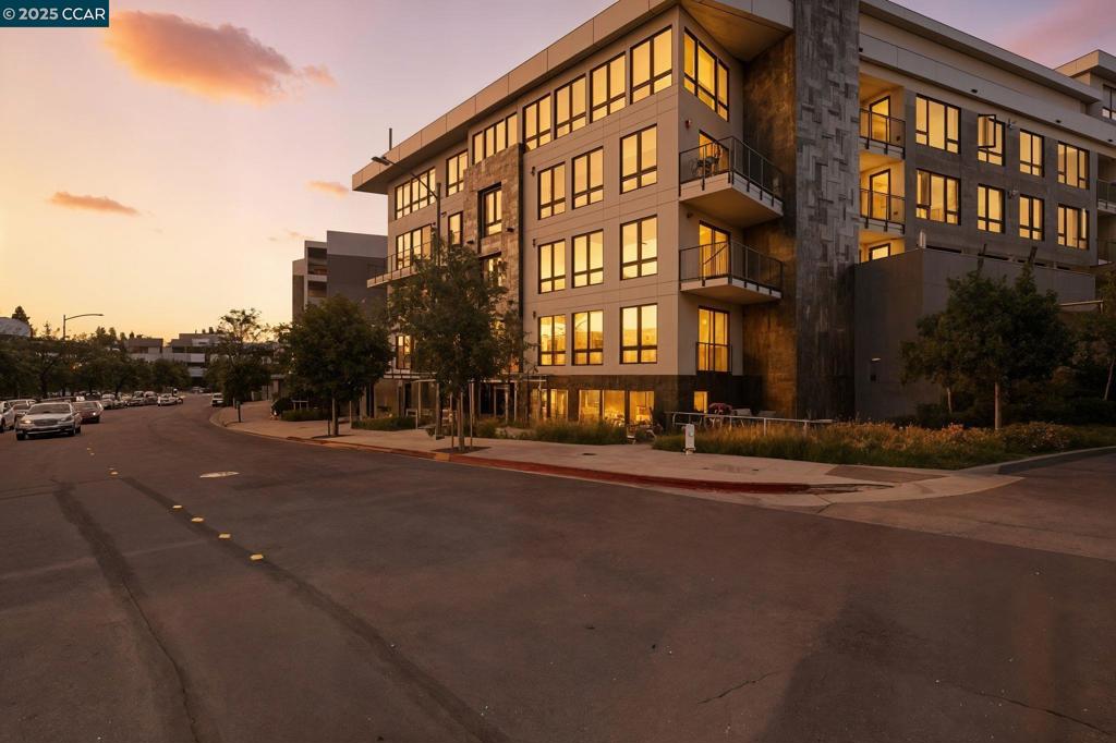 DOWNTOWN W.CREEK - Residential