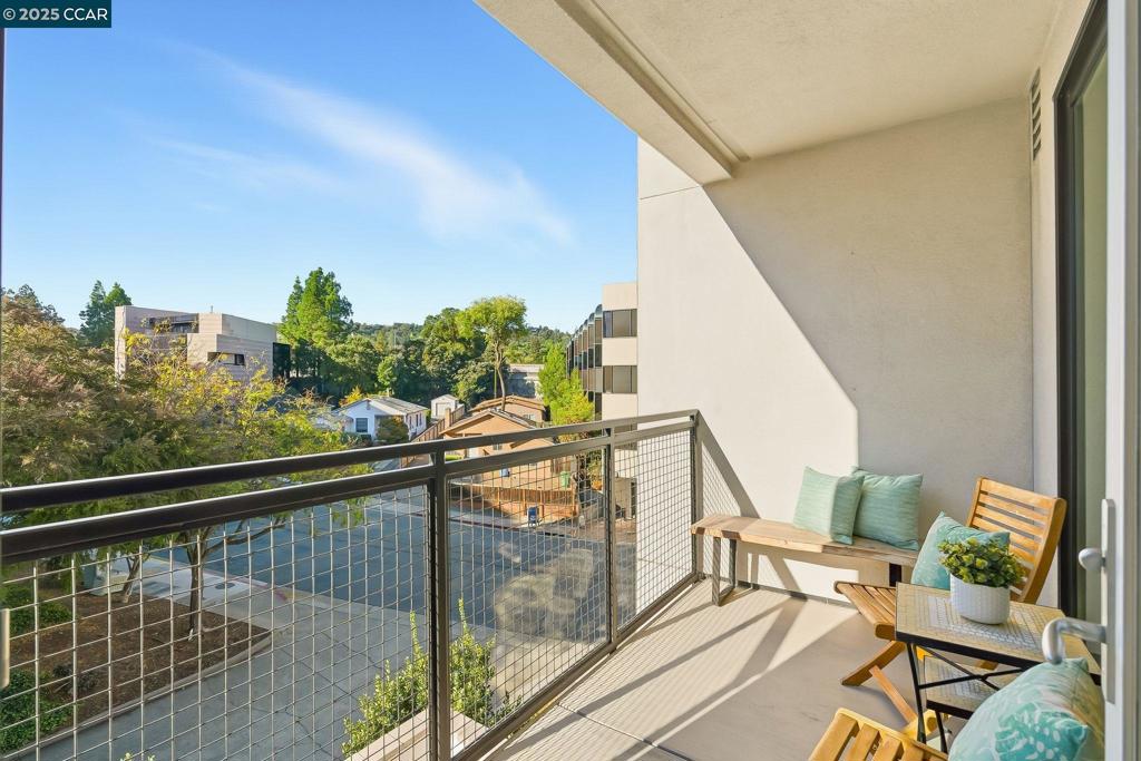 DOWNTOWN W.CREEK - Residential