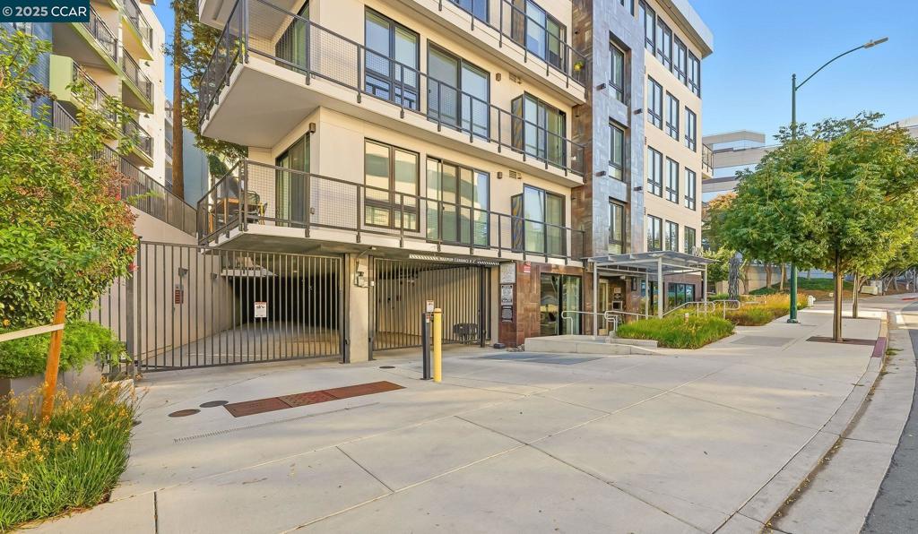 DOWNTOWN W.CREEK - Residential