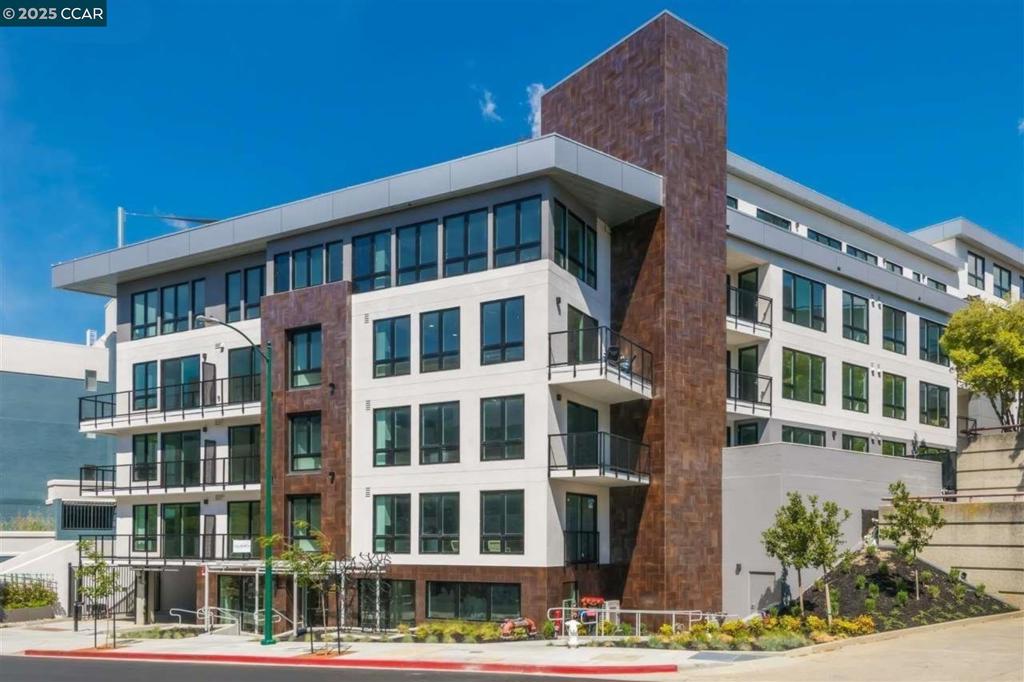 DOWNTOWN W.CREEK - Residential