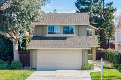 Photo of 3653 3653 Kamp Dr Dr, Pleasanton, CA 94588 (MLS # 41121787)