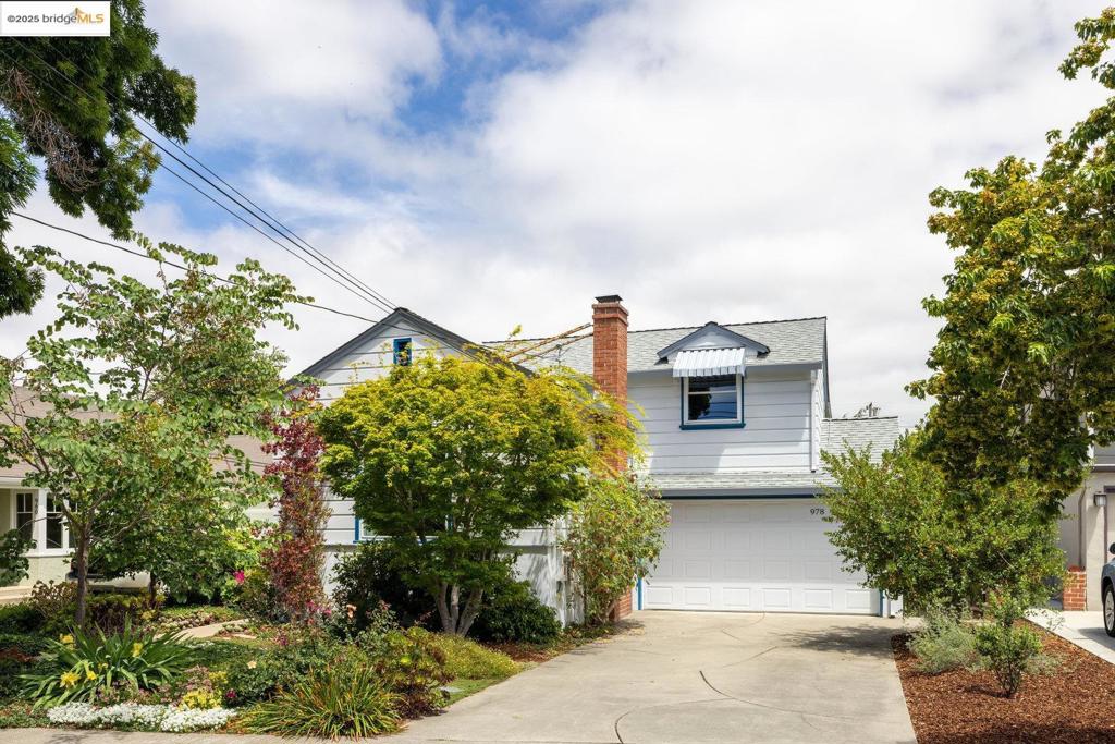 8/1 5–7PM | 8/2–3 2–4PM Welcome to 978 Begier Ave—a beautifully updated home in San Leandro’s sought-after Estudillo Estates. Set on a wide, tree-lined street, this 1,721 sq ft* home on a 5,376 sq ft* lot blends vintage charm with modern comfort. Features include 3 bedrooms**, 1.5 remodeled baths, original random plank hardwood floors, a light-filled living room with fireplace and LED lighting, formal dining room, and a bright eat-in kitchen with stainless appliances. Upstairs: 2 bedrooms with East Bay Hill views. Downstairs: 3rd bedroom, bonus room perfect for office/gym***, and laundry with washer/dryer. Central A/C, dual-pane windows, and owned solar, too. Enjoy the private, landscaped backyard—ideal for relaxing or entertaining. Close to BART, shops, and local favorites like Paradiso, Top Hatters, Sabino’s, and Zocalo. *Sq ft per public record. Buyer to verify. **Buyer to investigate. ***Bed count differs. Buyer to investigate.