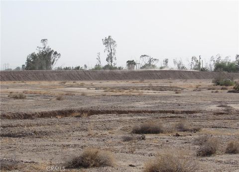 Photo of 0 021-370-019-000, Niland, CA 92257 (MLS # IG26039314)