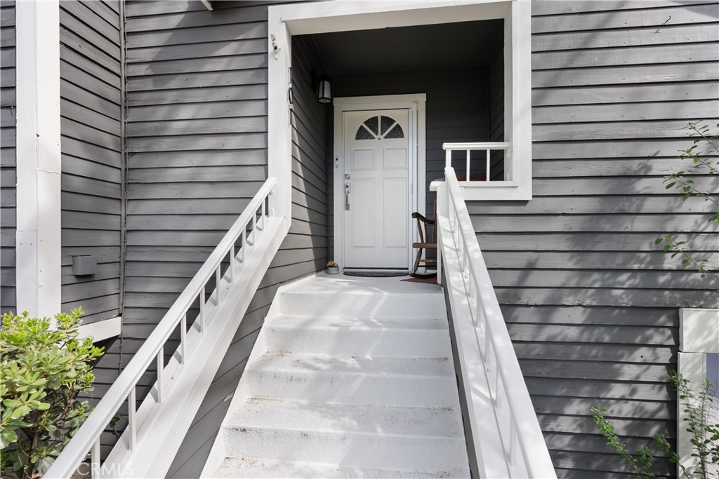 2330 vangurad Way L101