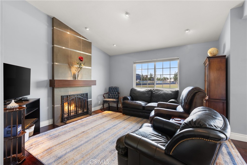 2330 vangurad Way L101