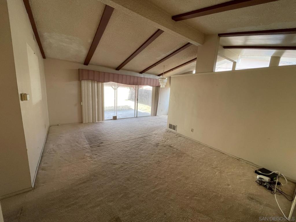 844 Pyramid St