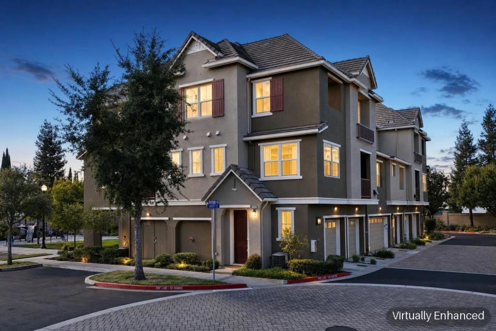 1307 Westbury Drive