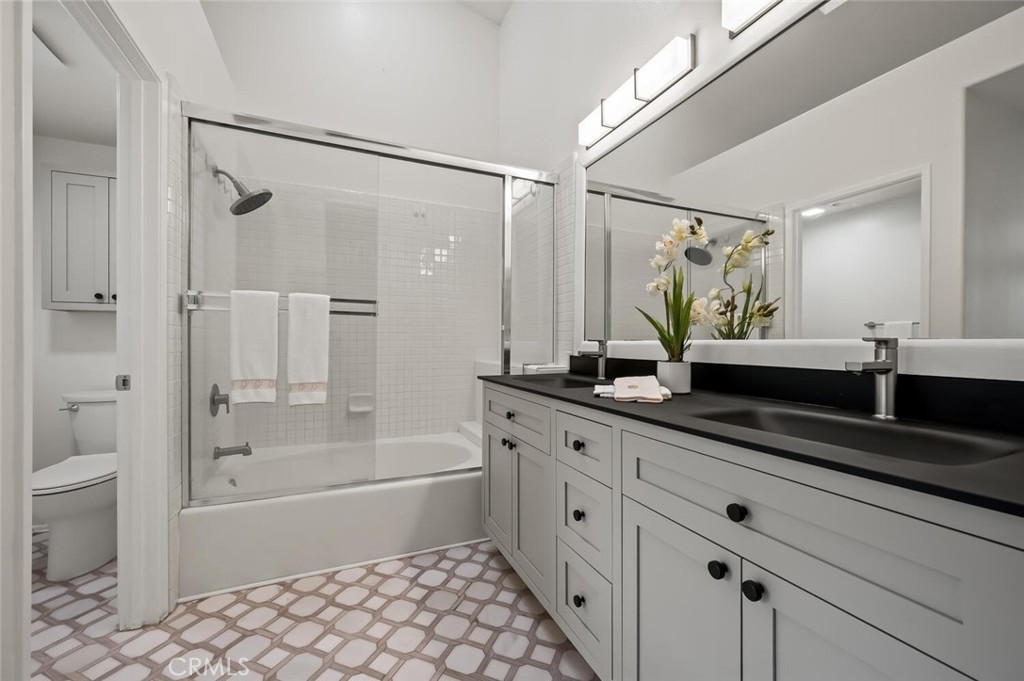 Applause (APP) - Residential Lease