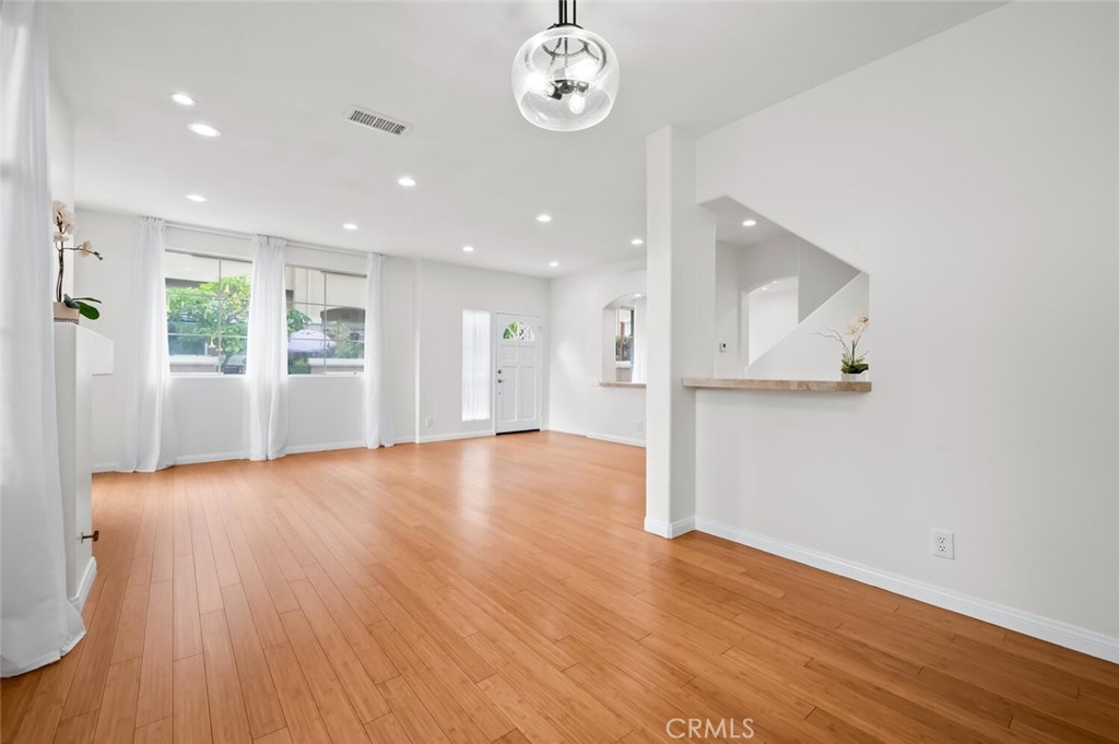 Applause (APP) - Residential Lease