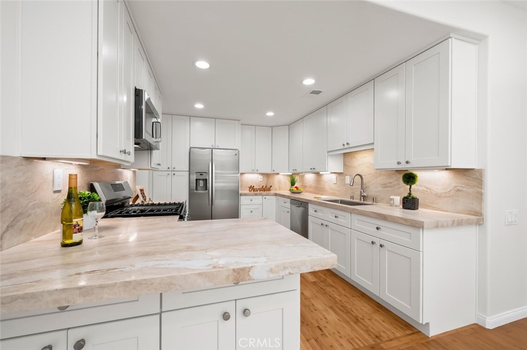 Applause (APP) - Residential Lease