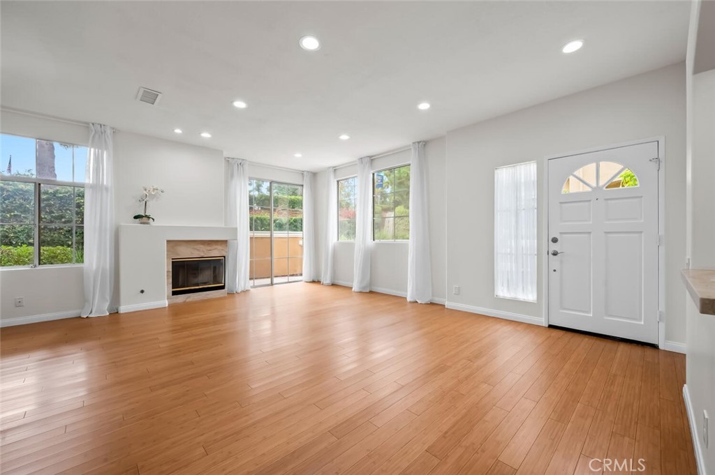 Applause (APP) - Residential Lease