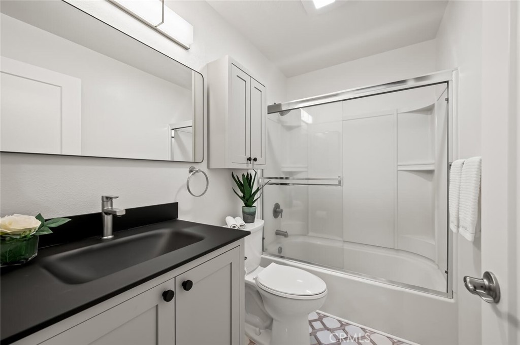 Applause (APP) - Residential Lease