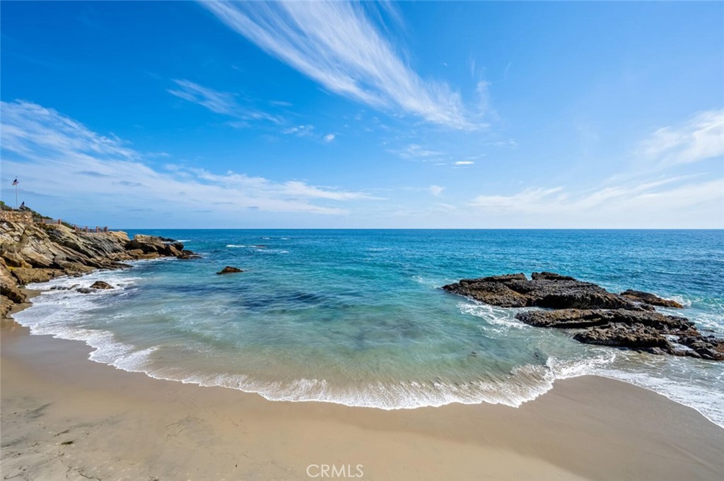 Applause (APP) - Residential Lease