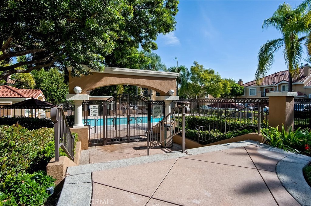 Applause (APP) - Residential Lease