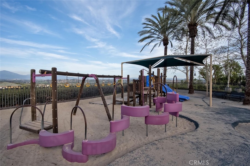 Applause (APP) - Residential Lease