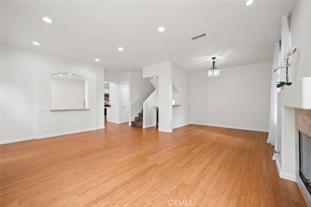 Applause (APP) - Residential Lease