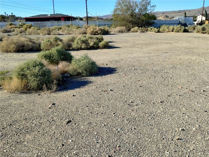 Calling all investors, builders, and dreamers! This prime 10,855 sq ft residential lot in the heart of Barstow is ready for your next project. Located just minutes from I-15, this flat, buildable parcel sits on a paved street surrounded by established homes, schools, and shopping. All utilities water, sewer, electricity, and gas are available at the street and ready to be connected! Whether you're looking to build a custom home, place a manufactured home, or hold for future development, this lot offers endless potential in a growing community. Don’t miss this golden opportunity to invest in the future of the High Desert!