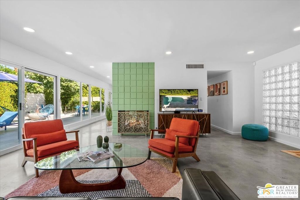 Photo of 1955 S Broadmoor Drive, Palm Springs, CA 92264 (MLS # 25593223PS)