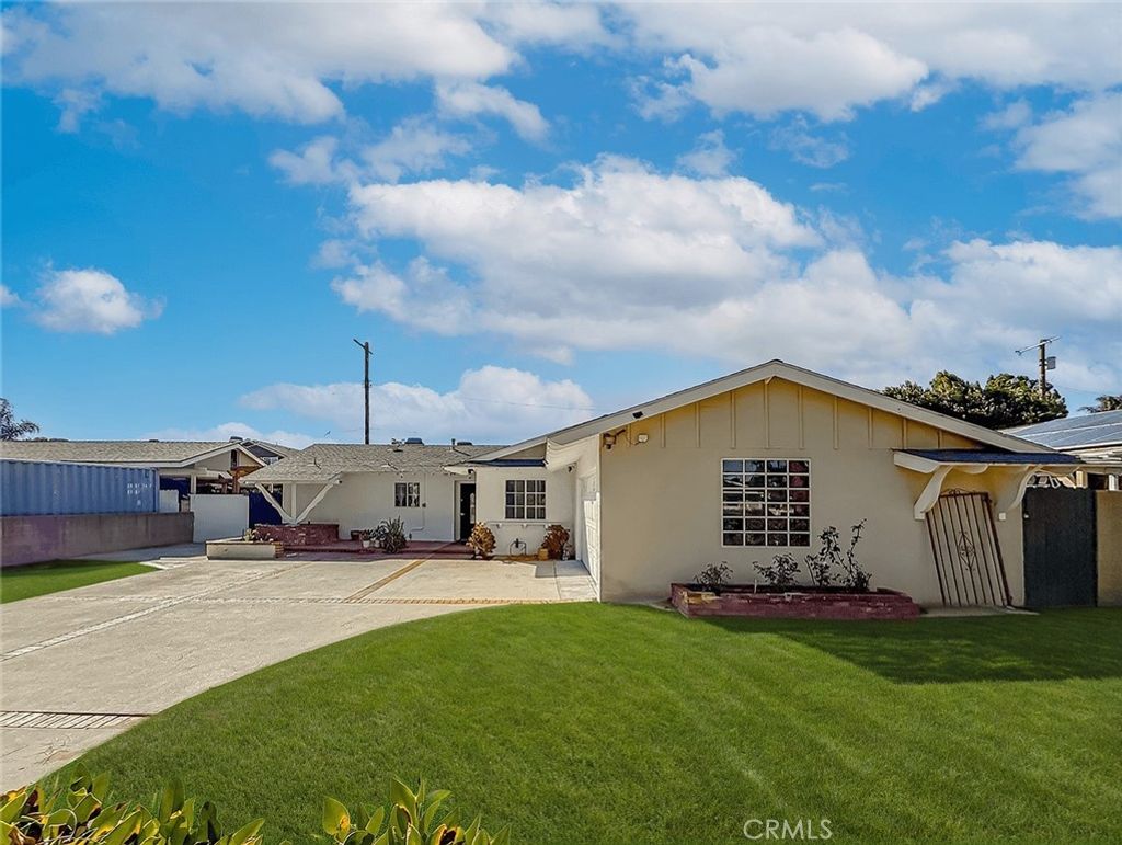 Photo of 7729 Sedan Ave, West Hills, CA 91304 (MLS # SR25242498)