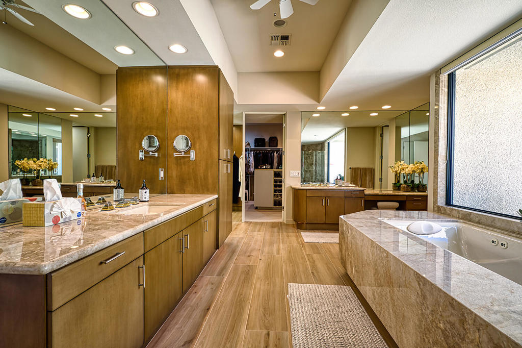 The Estancias Rancho LQ - Residential