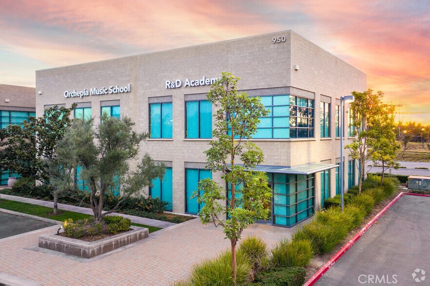 Introducing a popular commercial lease opprtunity, Discover Jeffrey Office Park, the prime location for your business Especially eduxcational business in Irvine! This 2480 sqft. downstairs rental space, with an optional 144 sqft. office, is now available for lease or sale. The property offers a versatile zoning that permits various uses, from educational schools to dance studios or art centers or any kind of office uses. Situated at the intersection of Jeffrey Blvd and Roosevelt Street, with easy access to the 5 Freeway, this space is perfectly positioned for maximum exposure. The expansive open layout is ideal for dance, music, or modeling schools, as well as exhibition or distribution centers or offices. With a high demand year-round, this sought-after location is a rare find. Don't miss the opportunity to establish your business in one of Irvine's most popular office parks. Contact us today to secure your spot at the hot demanded 950 Roosevelt Irvine in Jeffrey Office Park!