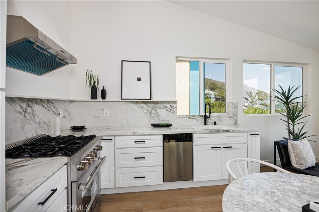 251 Highland, Laguna Beach CA 92651 - Photo 24