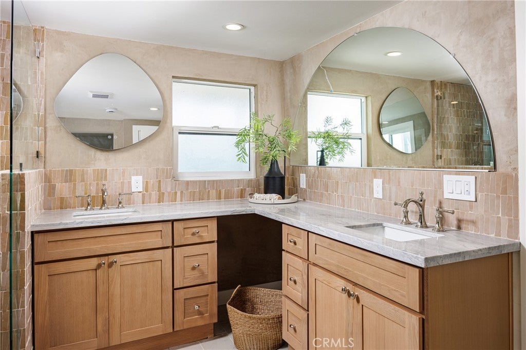 251 Highland, Laguna Beach CA 92651 - Photo 17