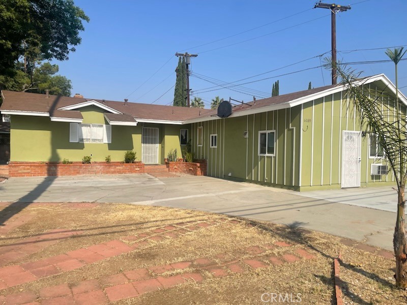 Freshly painted. Covered patio. RV Access, central AC. 6 parking spaces. Ready to move in.