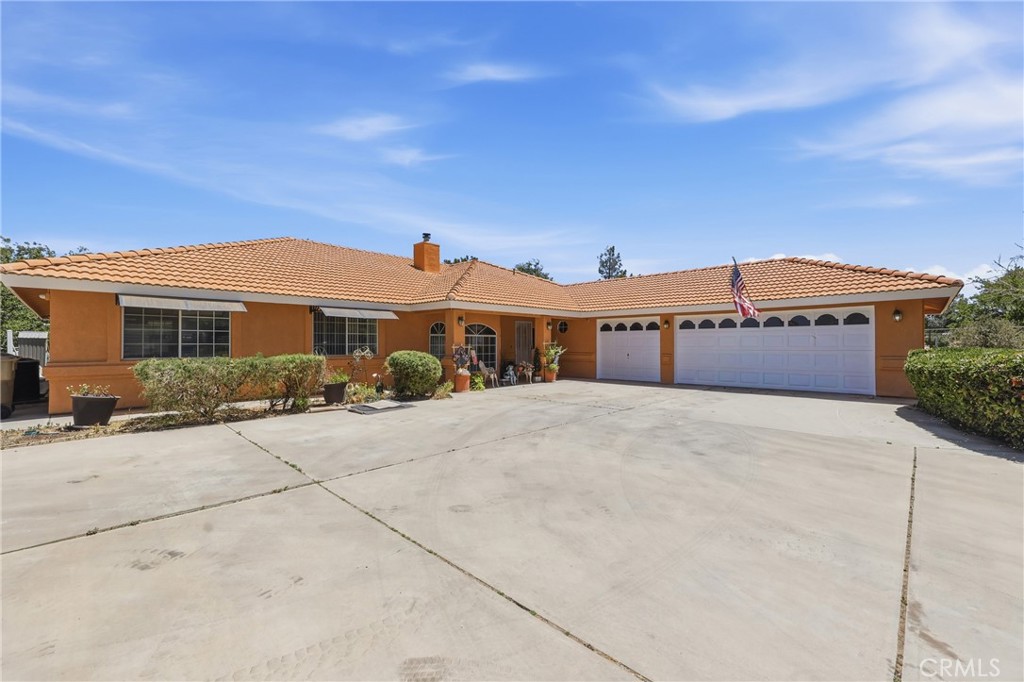 8585 Hickory