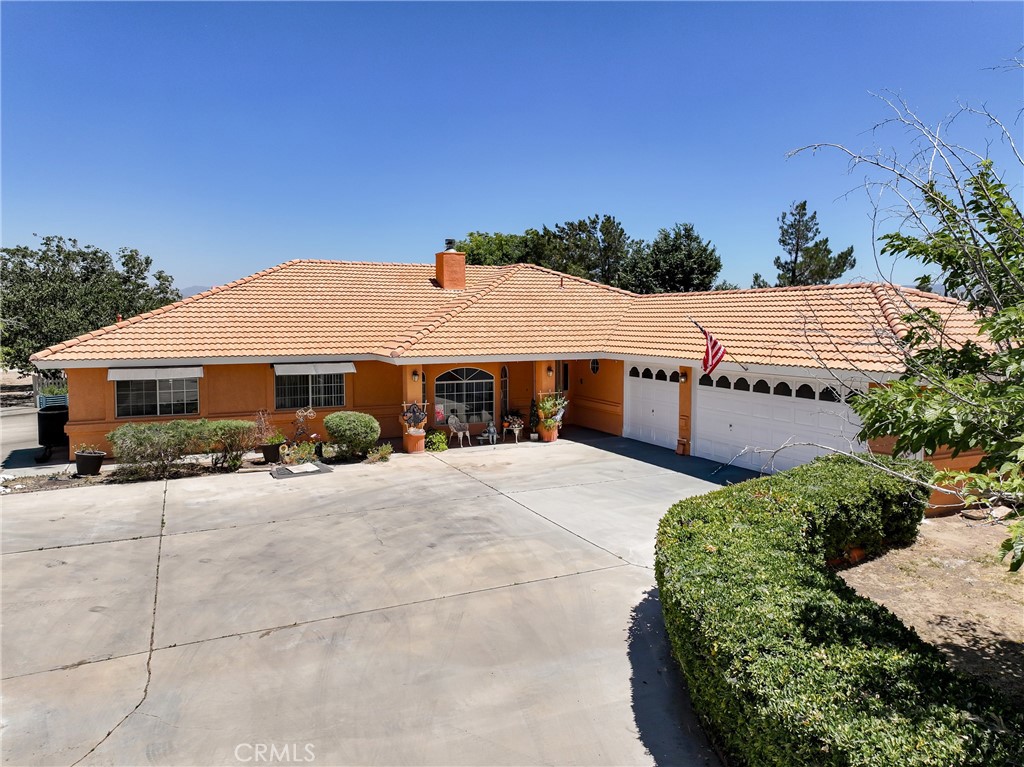 8585 Hickory