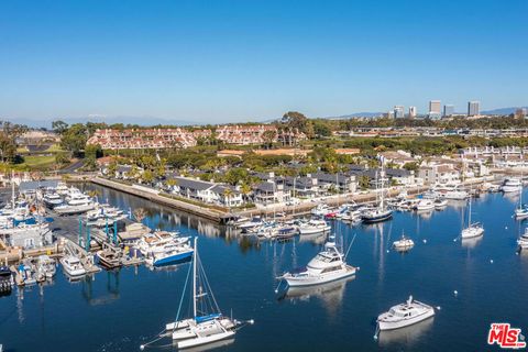 919 Bayside Drive D4 Newport Beach CA 92660