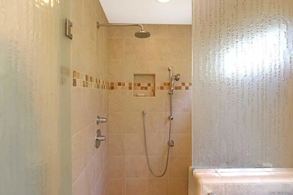 Del Mar, California 92014, United States, 3 Bedrooms Bedrooms, ,2 BathroomsBathrooms,Residential,Active,191028