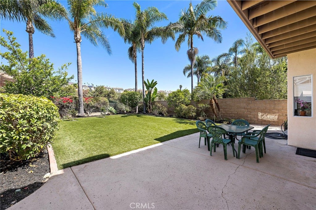 1012 Las Posas, San Clemente CA 92673