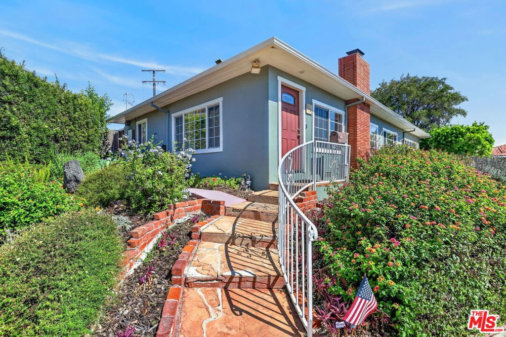5551 Arch Crest Drive