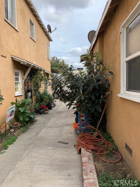 717 W 77th