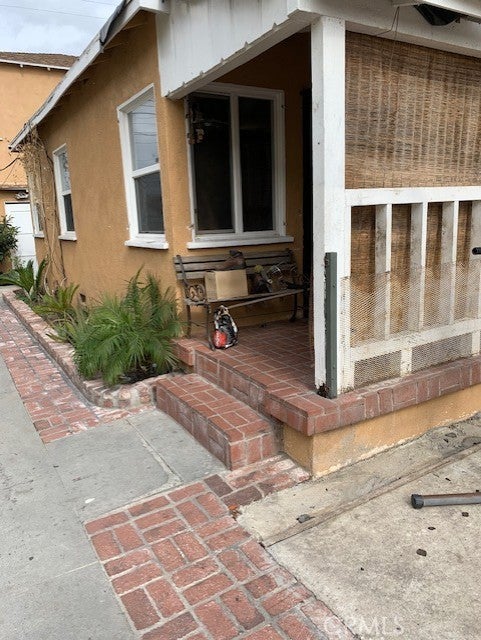717 W 77th
