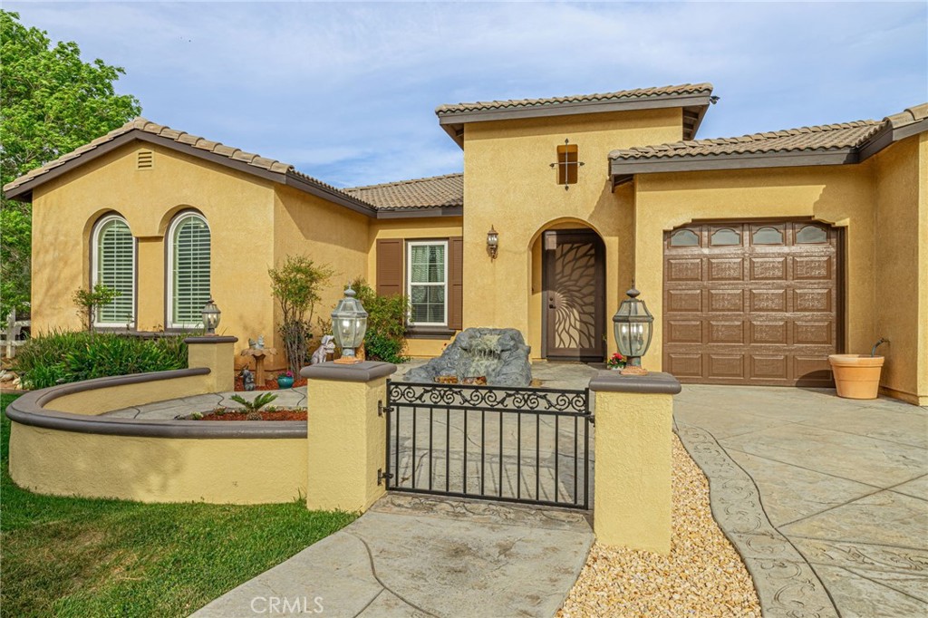 33442 Desert Road