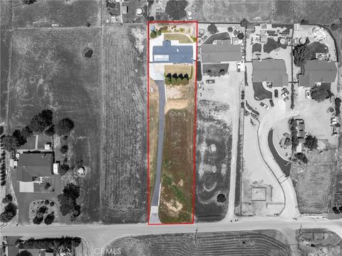 Tiny photo for 5575 Reindeer Pl, Paso Robles, CA 93446 (MLS # NS26089842)