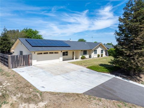 Photo of 5575 Reindeer Pl, Paso Robles, CA 93446 (MLS # NS26089842)