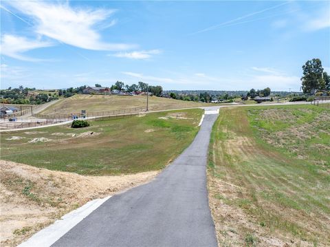 Tiny photo for 5575 Reindeer Pl, Paso Robles, CA 93446 (MLS # NS26089842)