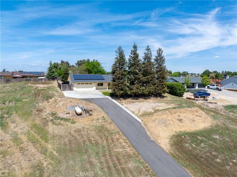 Tiny photo for 5575 Reindeer Pl, Paso Robles, CA 93446 (MLS # NS26089842)