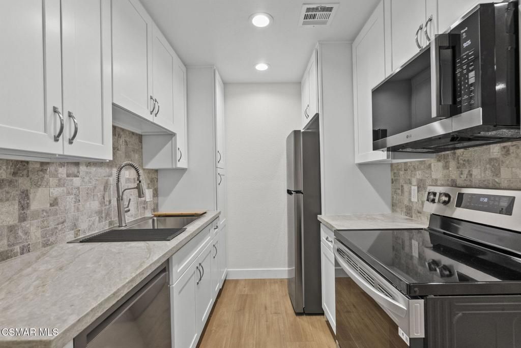 Photo of 1246 Patricia Avenue #21, Simi Valley, CA 93065 (MLS # 226000659)