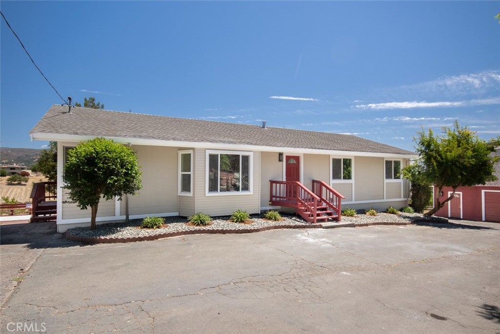 1111 Hardman Avenue