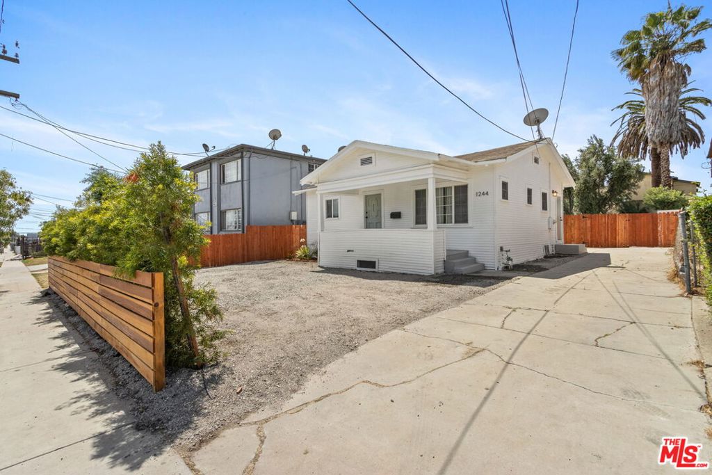 1244 W 107th Street, Los Angeles CA 90044