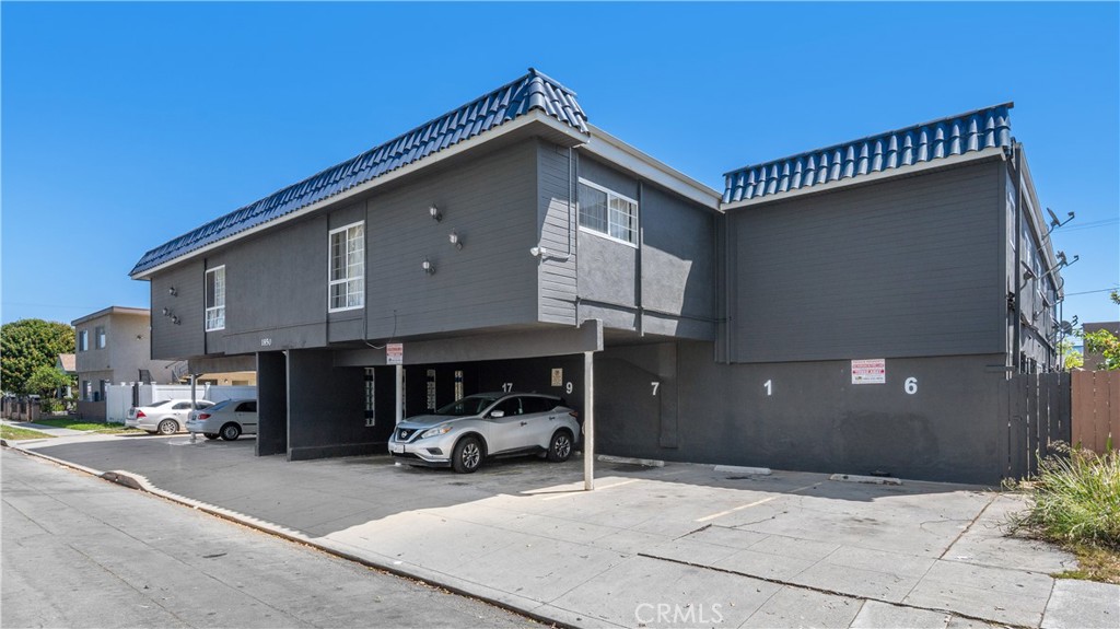 1850 Gardenia Avenue