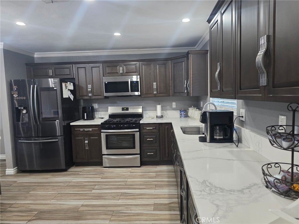 425 N Rockvale